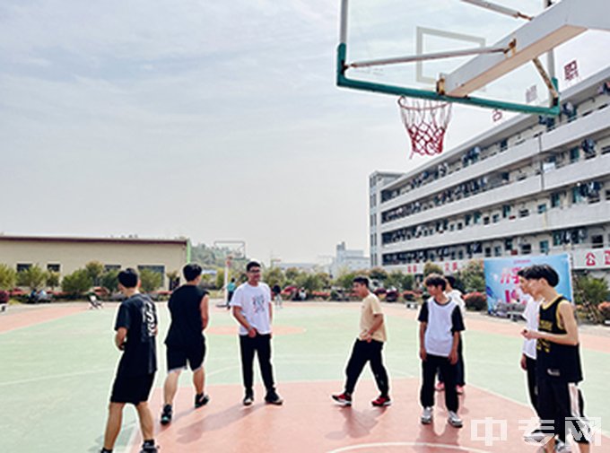 邵阳市古峰职业学校-运动场