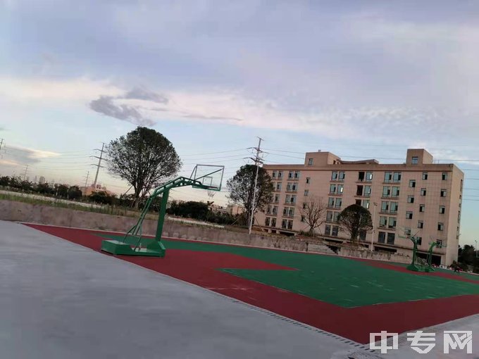 湘潭计算机职业技术学校-运动场