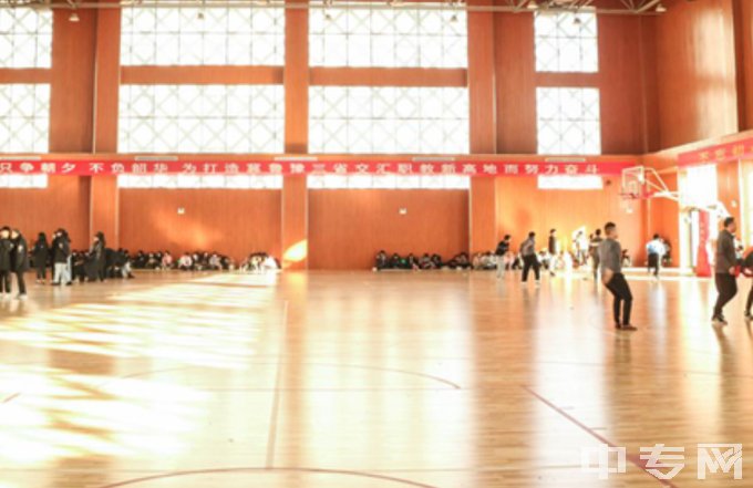 聊城市东昌府区智能职业技术学校-篮球场