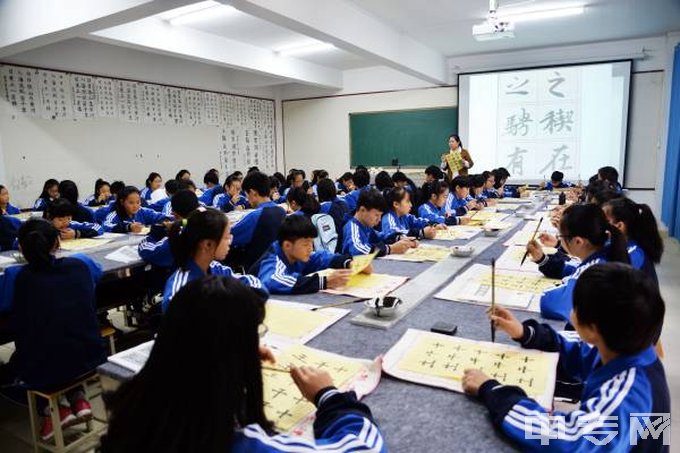 娄底幼儿师范高等专科学校中专-实训室二