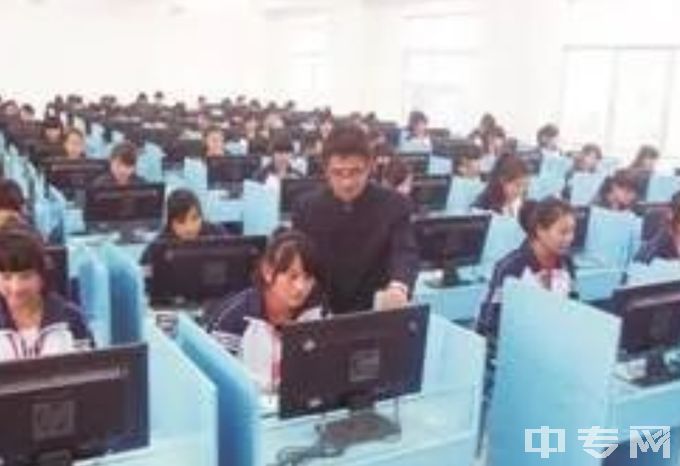 安远中等专业学校-计算机实训室