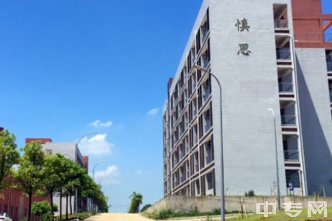 江西洪州职业学院中专五年制-校园风景