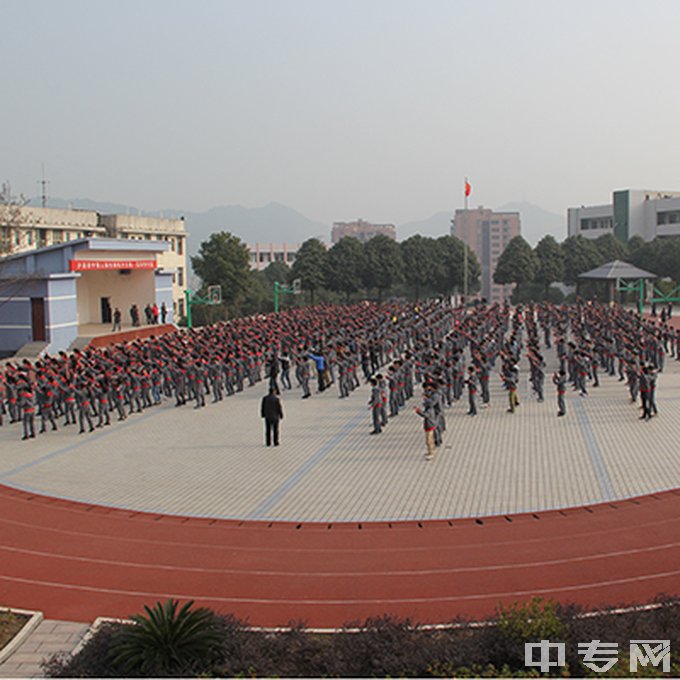 泸溪县第一职业中学-运动场