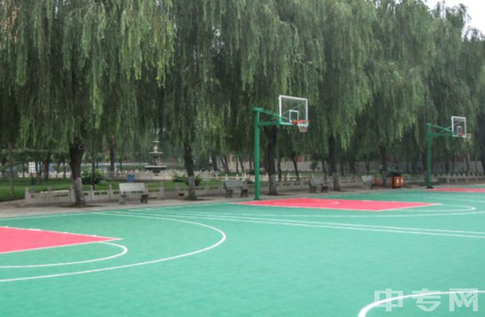 石家庄市东华铁路中等专业学校-篮球场
