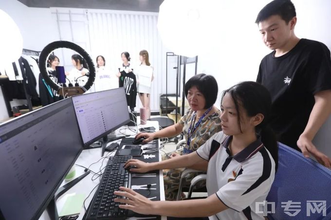 珠海市第一中等职业学校-电子商务专业直播间实战