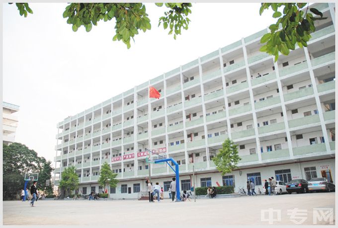 广东省陶瓷职业技术学校-篮球场