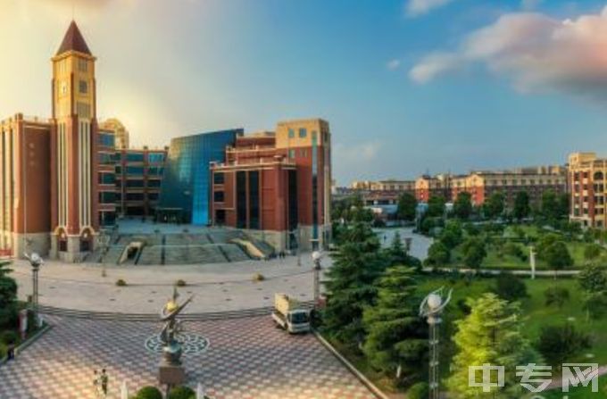郑州工业应用技术学院-校园风景