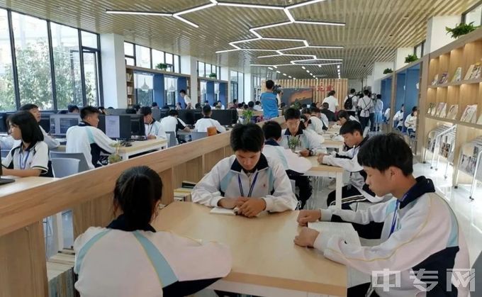广州市增城区职业技术学校-图书馆