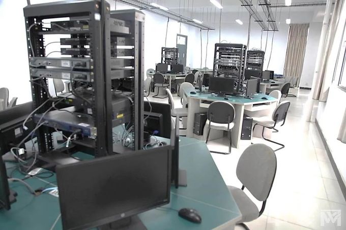 江门市新会机电职业技术学校-计算机网络实训中心