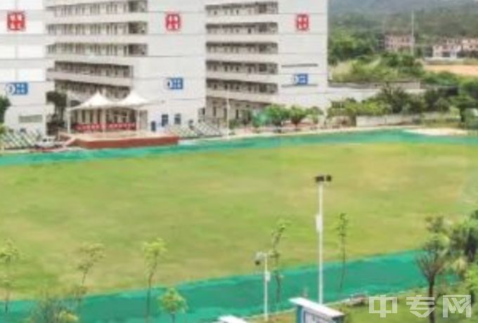 广州市金领技工学校-操场