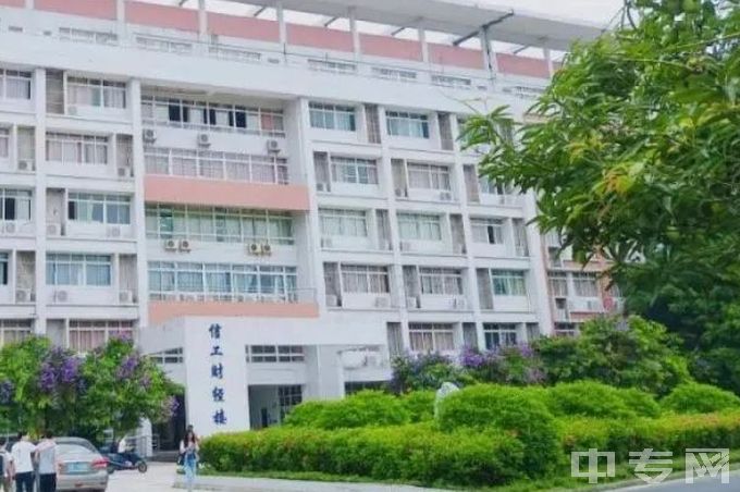 广州城建技工学校-教学楼