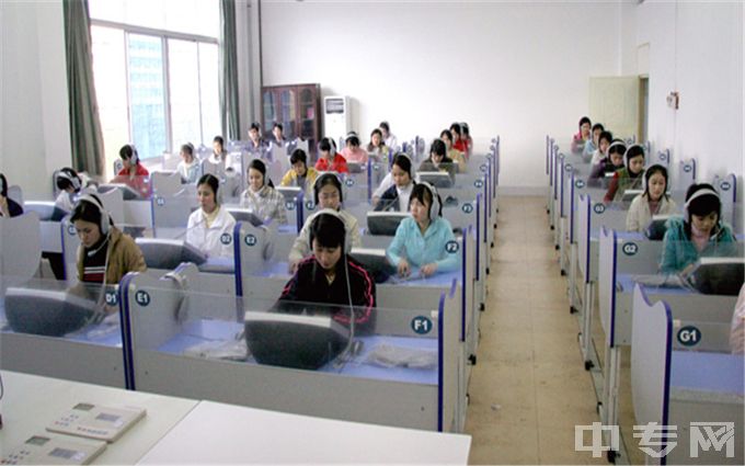 广西现代职业技术学院是公办还是民办学校？