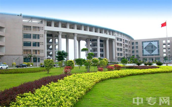 福建医科大学就业好不好？学费一年多少？