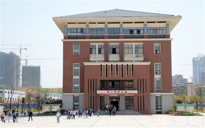 湖南软件职业技术大学环境图片、宿舍几人间