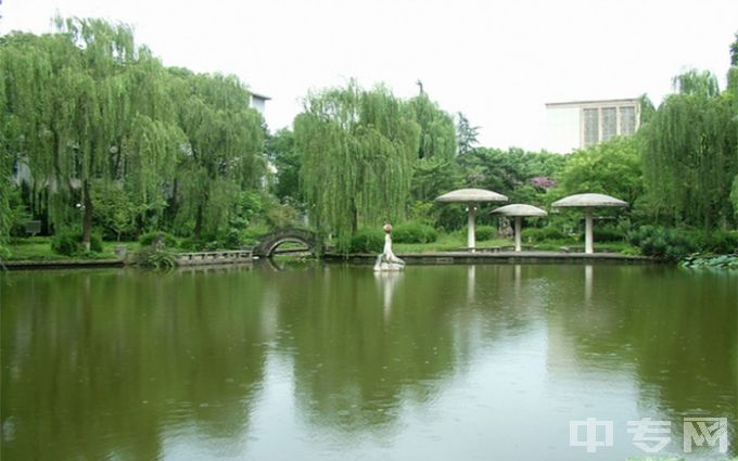 西南石油大学地址在哪？电话、网站