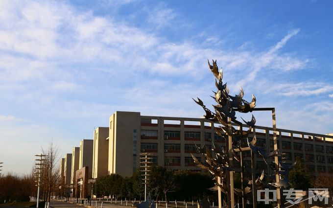 西安邮电大学环境图片、学费一年多少？