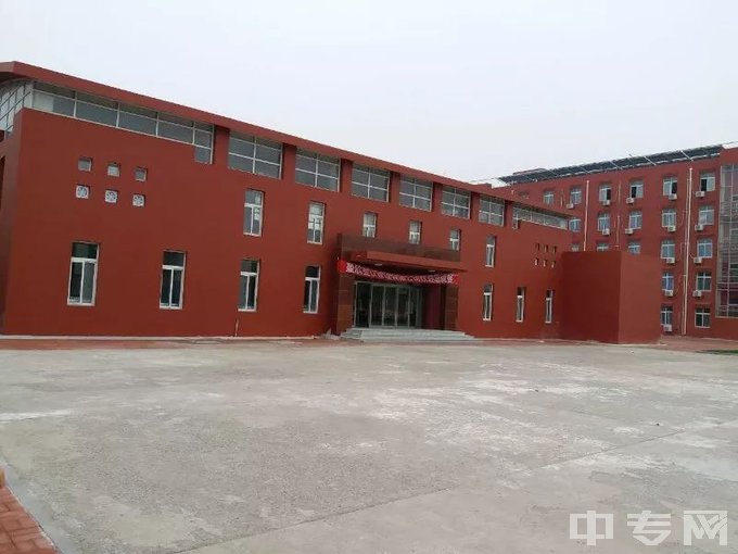 天津旅游外事职业学校公办还是民办、就业好不好？