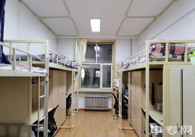 黑龙江旅游商务学校寝室照片、宿舍环境好不好？