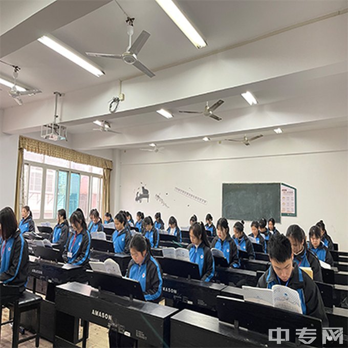 2023年岳阳市网络工程职业学校招生简章、收费标准、官网、公办还是民办