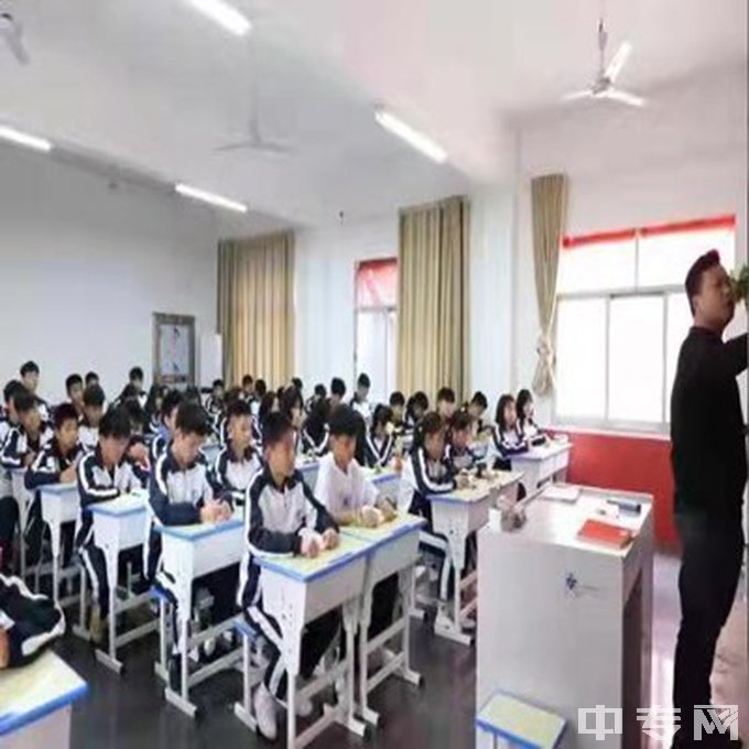 湖南幼儿师范高等专科学校中职部地址、公办还是民办