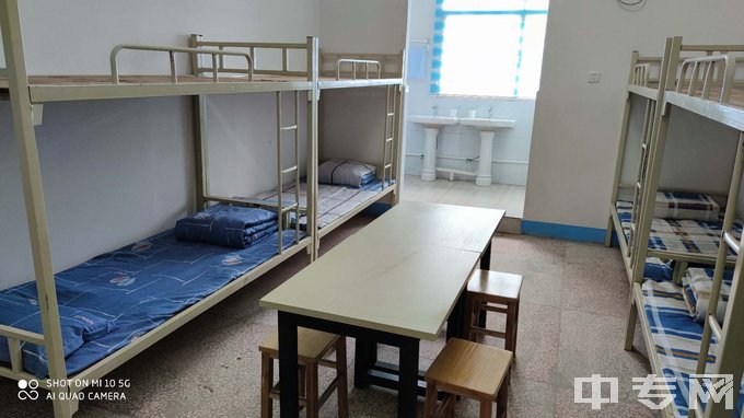 邵阳市艺邦职业学校寝室照片、宿舍环境好不好？