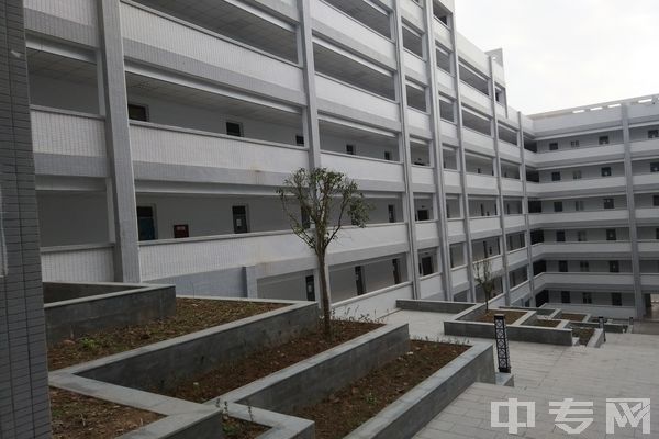 安徽工商行政管理学校学费一年多少、地址