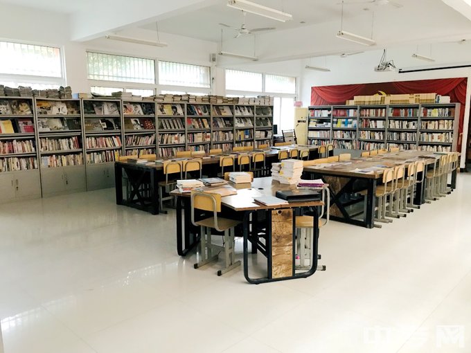 安庆松安职业学校是公办还是民办学校？