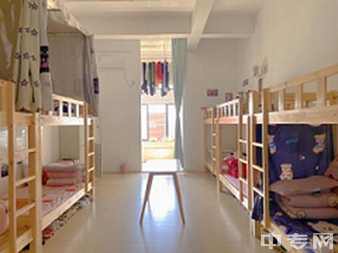 湖南潇湘科技技工学校寝室照片、宿舍环境好不好？