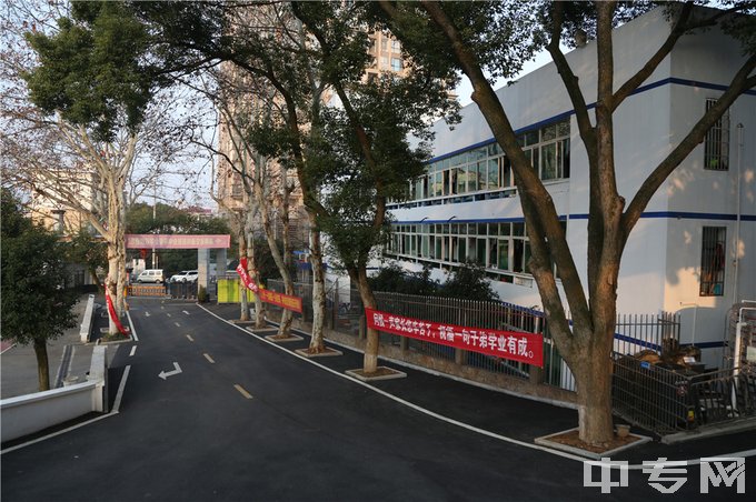 湖南省交通科技职业中等专业学校地址在哪、电话、官网网址