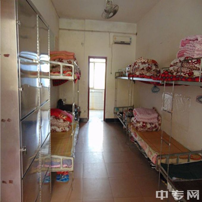 益阳市第一职业中专学校寝室照片、宿舍环境好不好？