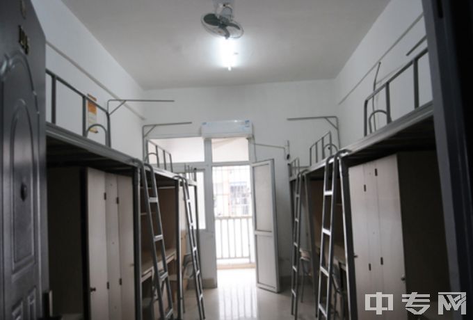 江西省冶金工业学校寝室照片、宿舍环境好不好？