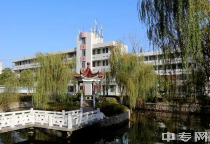 江苏省滨海中等专业学校是公办还是民办学校？