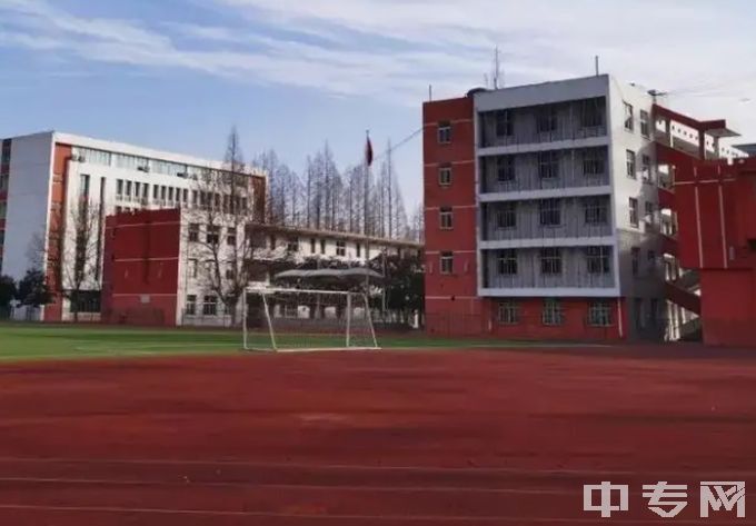 江苏省淮安技师学院是公办还是民办学校？
