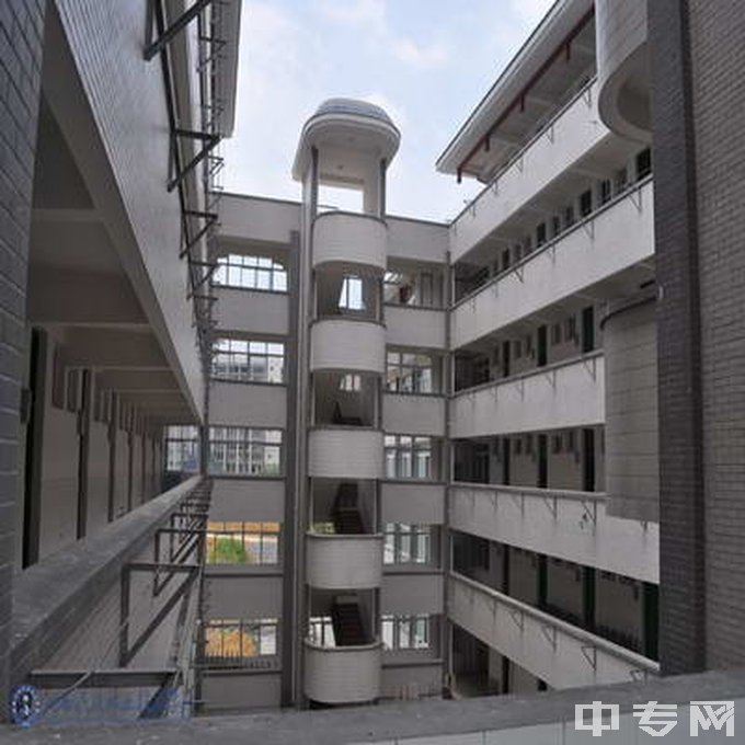 湘西州经济贸易学校寝室照片、宿舍环境好不好？