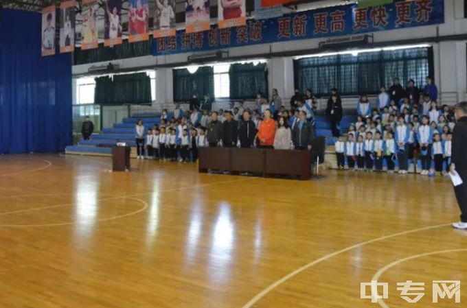 2023年中国篮协阜新篮球学校招生简章、地址、电话、收费标准