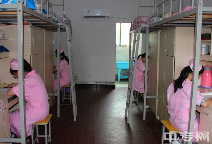 鹰潭卫生学校寝室照片、宿舍环境好不好？