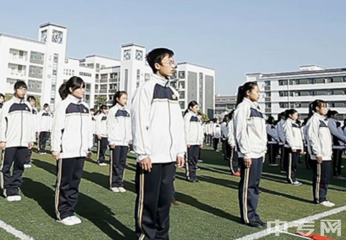 江苏省扬州旅游商贸学校是公办还是民办学校？