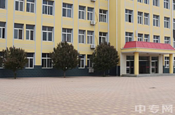 沧州技师学院是公办还是民办学校？