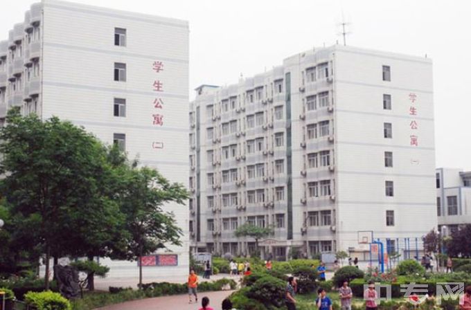 河南省财经学校寝室照片、宿舍环境好不好？