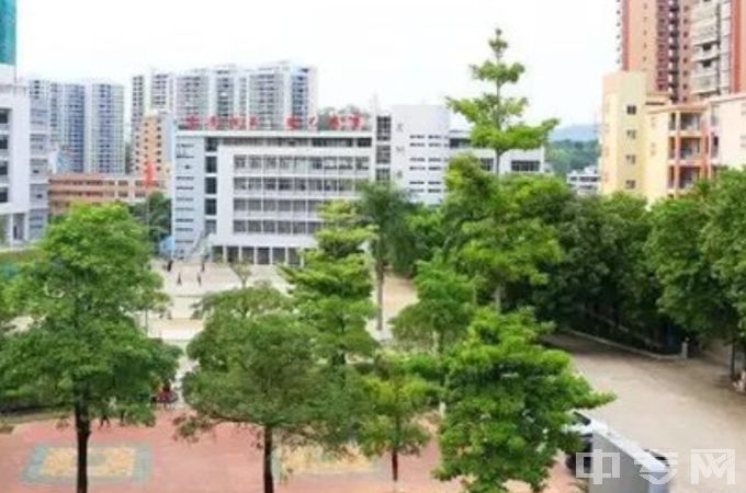 紫金县技工学校是公办还是民办学校？