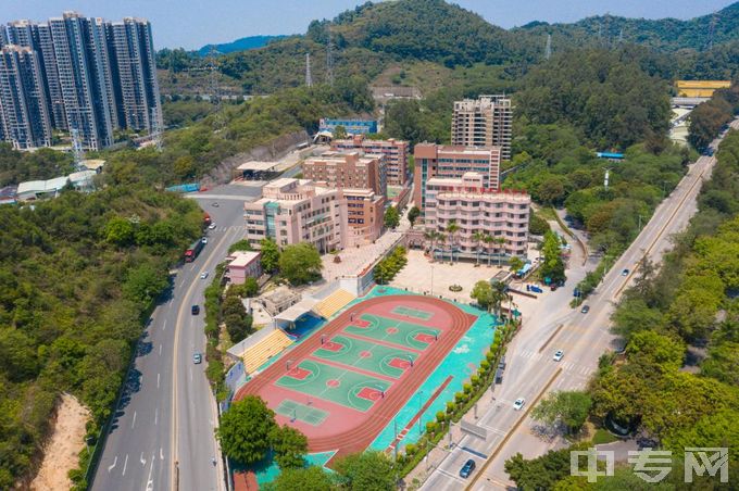 广州市信息技术职业学校是公办还是民办学校？