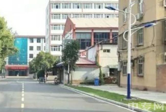 河南省理工中等专业学校地址、公办还是民办