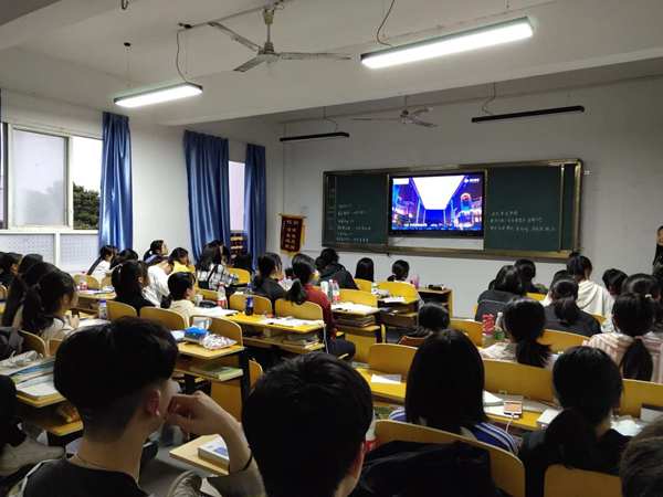 武汉市初中生中考成绩300分左右，能上的中职有哪些？（招生简章+官方报名入口）