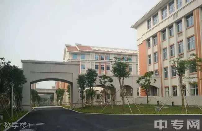 福建省长泰县第一中学教学楼1
