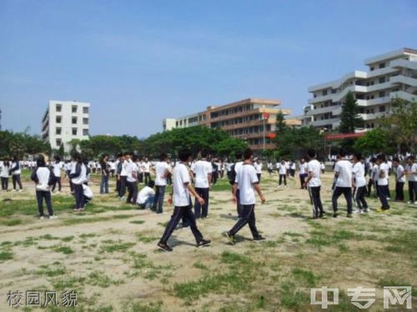 惠安崇武中学校园风貌1