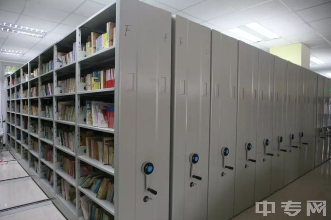 天津市第一商业学校图书室