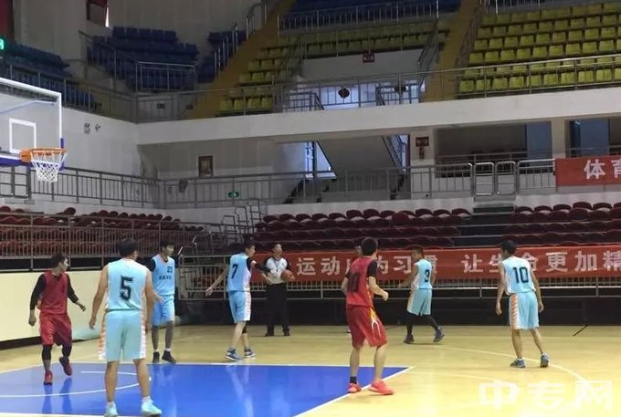 新疆能源职业技术学院（中专部）篮球比赛