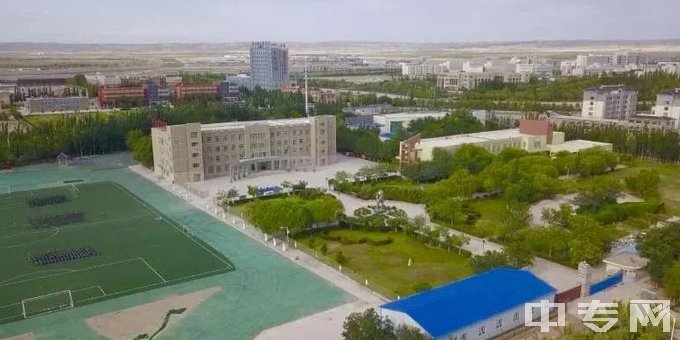 巴音郭楞蒙古自治州师范学校校园环境1