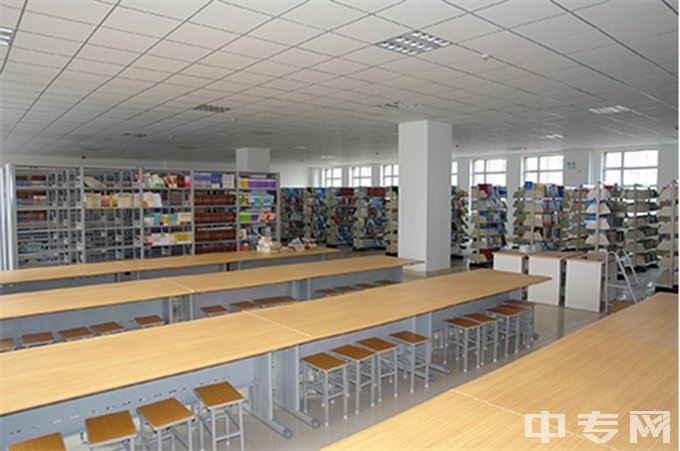 内蒙古民族工程职业技术学校图书馆