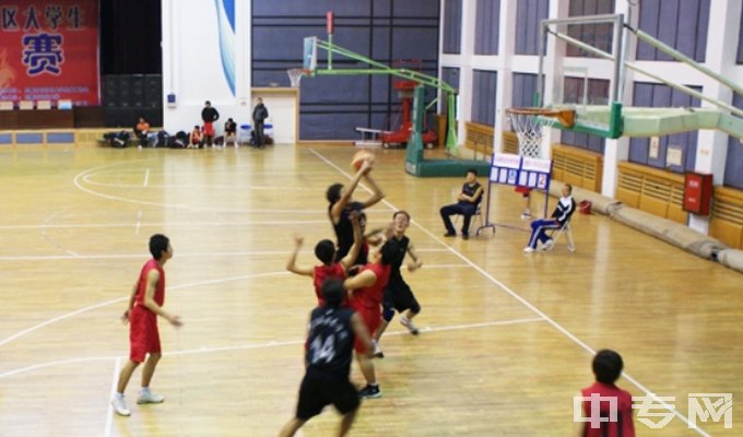 乌海技术职业学校篮球赛